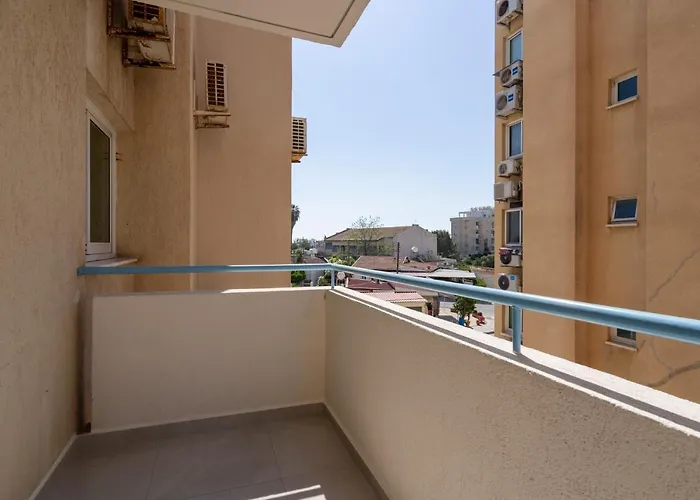 Appartement Andrea 3-bedroom In Mackenzie Larnaca